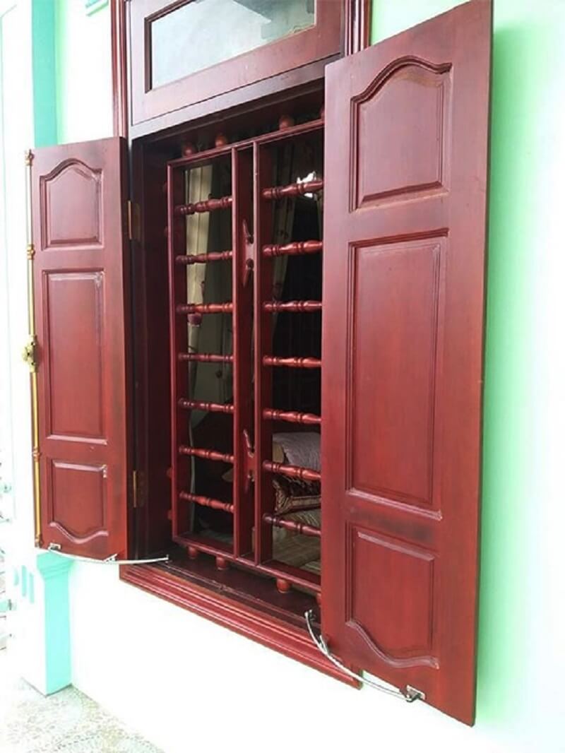 Khung bảo vệ cửa sổ bằng gỗ sang trọng và thẩm mỹ